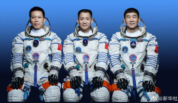  China's Shenzhou 12 manned spacecraft
